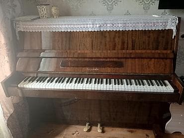 Пианино «Лира» (вертикальное) - Классическая акустическая модель с