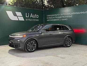 машина кроссовер: Lixiang L7: 2025 г., 1.5 л, Автомат, Гибрид, Кроссовер — 1