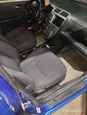 Унаа: Honda Civic: 2003 г., 1.6 л, Кол менен иштөөчү, Бензин, Хетчбек — 9