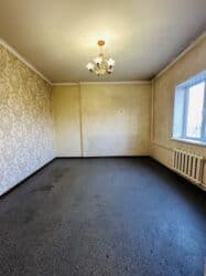 долгосрочная аренда дома: 700 м², 11 комнат, Забор, огорожен, Бассейн, Парковка — 18