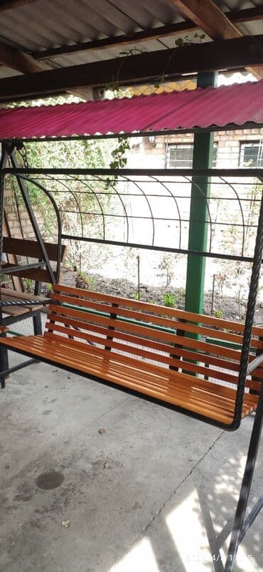 скамейка фото: Садовые качели — 1