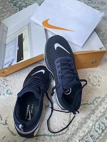 on cloude: Nike ZoomX — беговые кроссовки 36. размер - новые - Серия: Nike — 1