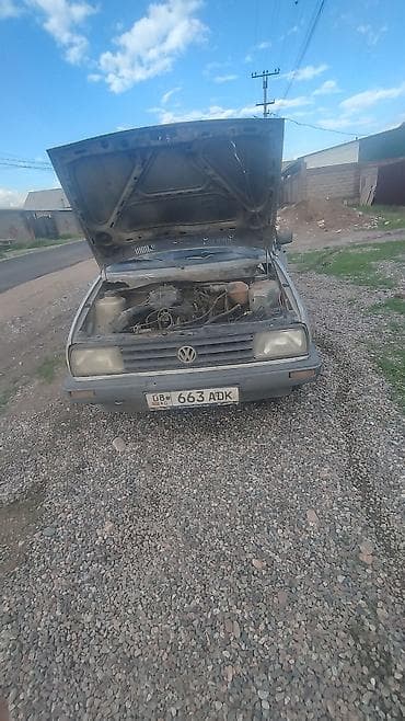 Volkswagen Jetta: 1984 г., 1.8 л, Механика, Бензин, Седан