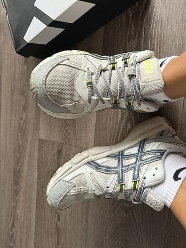 nike react: Кроссовки Asics для бега/повседневной носки. Купили в Питере. На 38 — 2