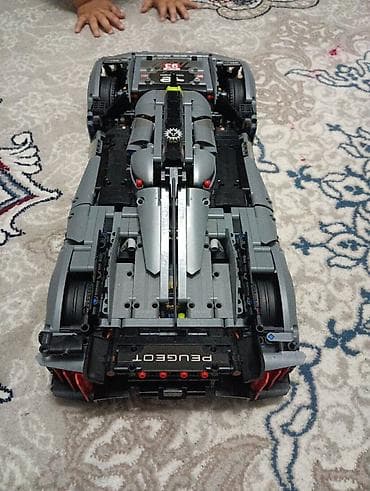 обо балон: LEGO Technic Peugeot 9X8 24H Le Mans Hybrid Hypercar - Собранный — 5