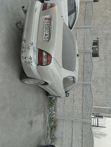 пежо 306: Легковой автомобиль седан, серебристый цвет. 4 двери, 5 мест. Передний — 4