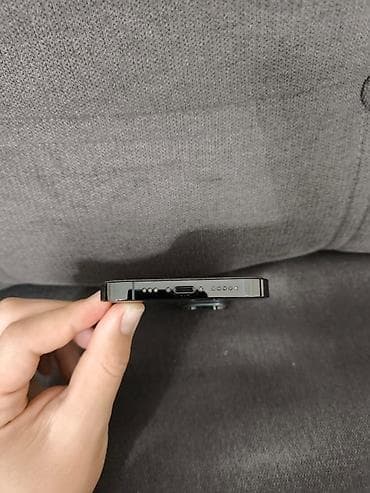 pes 4: IPhone 14 Pro, Б/у, 128 ГБ, Black Titanium, Защитное стекло, Чехол, 77 % — 3