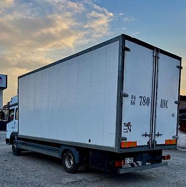 Унаа: Грузовик Mercedes‑Benz Atego 818, тентованный фургон. Основные — 2
