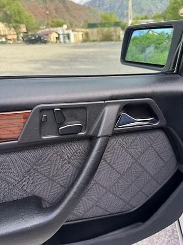 byd dolphin: Mercedes-Benz W124: 1995 г., 3.2 л, Автомат, Бензин, Седан — 3