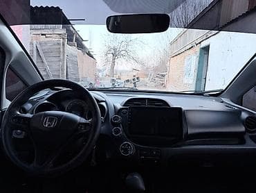 Honda Fit: 2008 г., 1.5 л, Автомат, Бензин, Хэтчбэк — 3