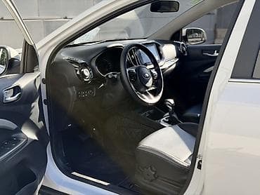 Продажа авто: Kia Stonic: 2019 г., 1.4 л, Автомат, Бензин, Кроссовер — 3