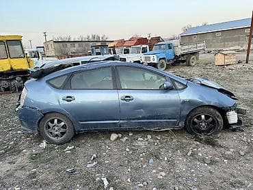 prius v: Toyota Prius: 2005 г., 1.5 л, Автомат, Гибрид, Хэтчбэк — 3