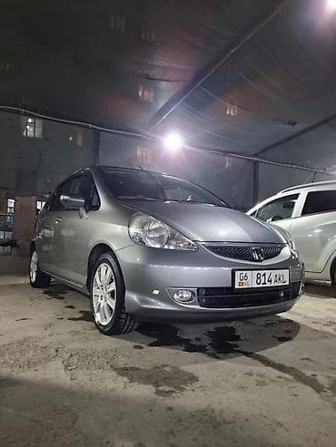 Honda Fit: 2008 г., 1.3 л, Механика, Бензин, Хэтчбэк at lalafo.kg Honda Fit: 2008 г., 1.3 л, Механика, Бензин, Хэтчбэк