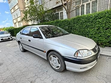 audi s: Toyota Avensis: 2001 г., 1.8 л, Механика, Бензин, Хэтчбэк — 4
