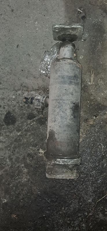 запчасти гбо 4 поколения: Ось прицепа камаз 30 000 сом Подрамник прицепа камаз 10 000 сом — 7