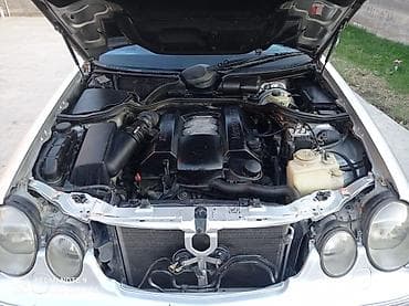 Транспорт: Mercedes-Benz E-Class: 2000 г., 2.4 л, Кол менен иштөөчү, Бензин, Седан — 10
