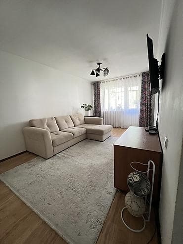 продаю 5 комнатную квартиру: 3 комнаты, 58 м², 104 серия, 3 этаж, Евроремонт — 2