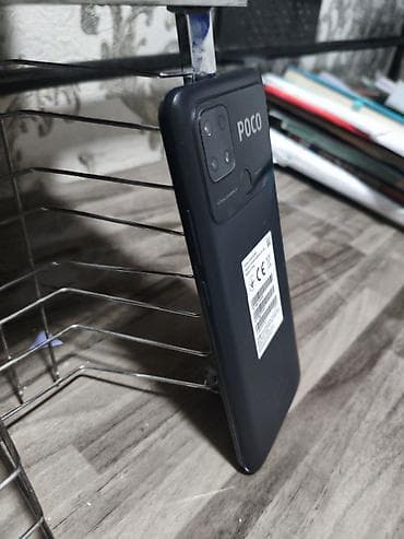 poco c61: Poco C40, Б/у, 64 ГБ, цвет - Черный, 2 SIM — 3