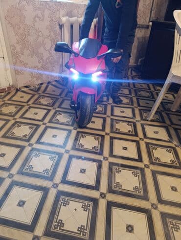 продать самокат: Детский электрический мотоцикл-байк - Спортивный дизайн: красный — 1