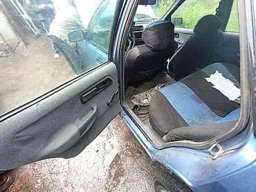 honda e: Ford Sierra: 1988 г., 2 л, Механика, Бензин, Седан — 10