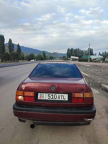 ош волга: Volkswagen Vento: 1993 г., 1.8 л, Кол менен иштөөчү, Бензин, Седан — 4