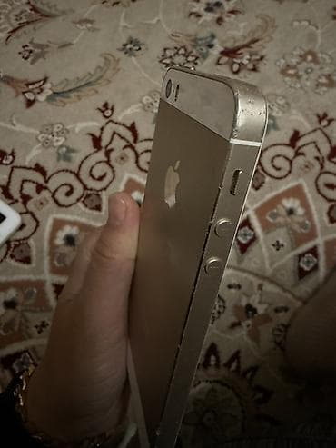 IPhone 5s, Б/у, 16 ГБ, Золотой, Кабель, 86 % — 6