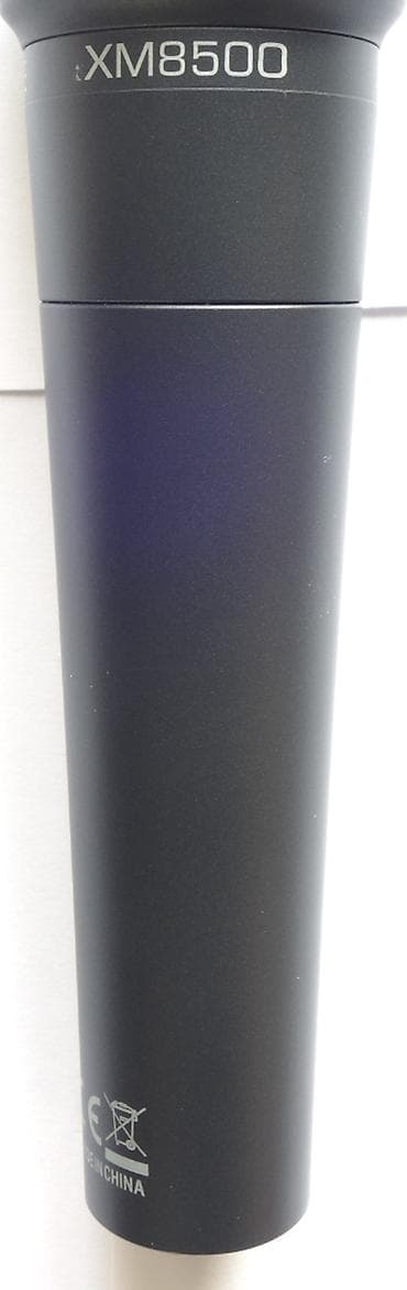 звуковой: Behringer XM8500 В комплекте - микрофон, держатель, кейс Район - — 2