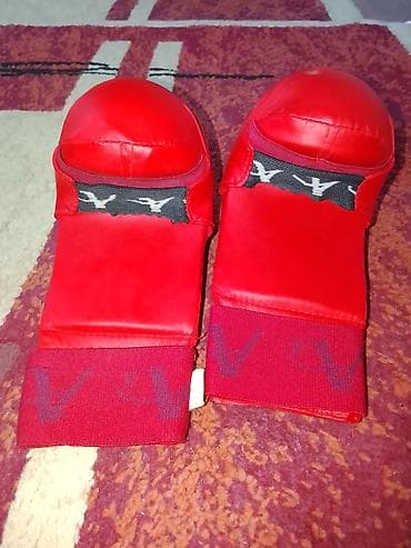 сколько стоят боксерские перчатки: Перчатки для каратэ (кумитэ) красного цвета, WKF APPROVED. - Модель — 2