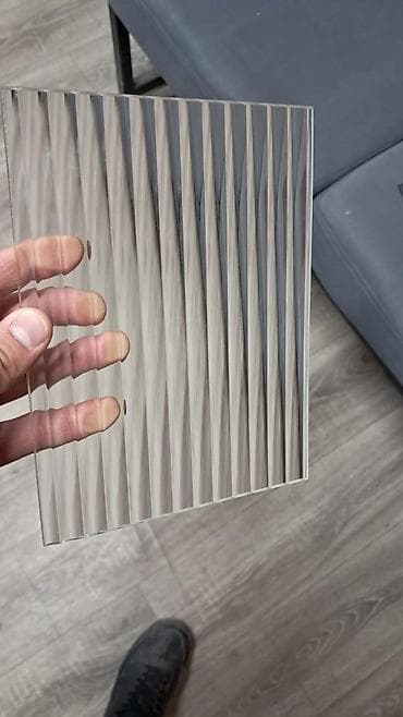 Декоративное ребристое стекло (образец) - Фактура: продольные