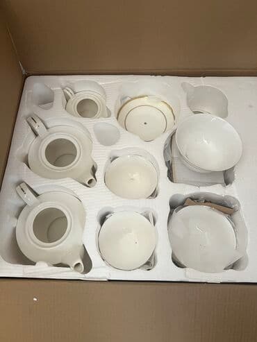 Линолеум: Продаю новый сервис из 105 предметов на 12 персон. Качество шикарное — 2