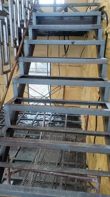 квадратки б у метал: Металлическая лестница Наружные, Форма лестницы: Г-образная — 4