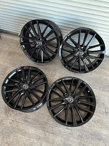 tesla 3: Литые Диски R 19 Toyota, Комплект, отверстий - 5, Б/у — 9