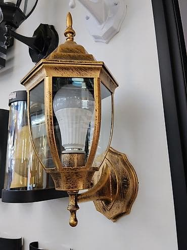 study lamp: Уличный настенный светильник в классическом стиле (бра-фонарь). - — 3