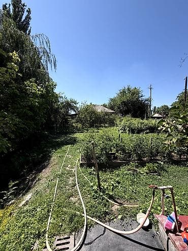санузла: 🏡 Продается дом в Сокулуке Характеристики: Участок — 8 соток Дом — — 2