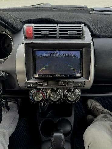 тайота джаз: Honda Jazz: 2003 г., 1.5 л, Вариатор, Бензин, Хэтчбэк — 10