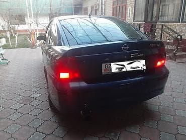 Транспорт: Opel Vectra: 2002 г., 1.8 л, Механика, Бензин, Хэтчбэк — 7