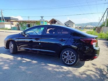 Hyundai Elantra: 2020 г., 1.6 л, Автомат, Бензин, Седан — 10