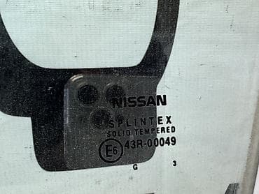 Стекла и комплектующие: Стекло Переднее левое Nissan, 2003 г., Б/у, Оригинал — 7