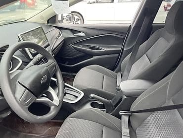 шваралет авио: Chevrolet Onix: 2021 г., 1 л, Автомат, Бензин, Седан — 4