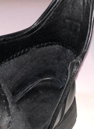 Киреге берилүүчү кийимдер: Срочно. Продаю демисезонные женские сапожки Носила пару раз без — 4