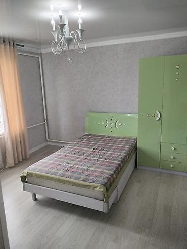 дом из дерева: Двухэтажный дом с балконом и закрытым двором. Экстерьер: - Фасад — 10