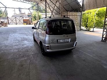 ярис: Toyota Yaris Verso: 2002 г., 1.5 л, Механика, Бензин, Минивэн — 2