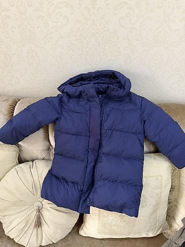 куртка uniqlo: Детская зимняя куртка-пуховик UNIQLO - Размер: 110 (на рост примерно — 1