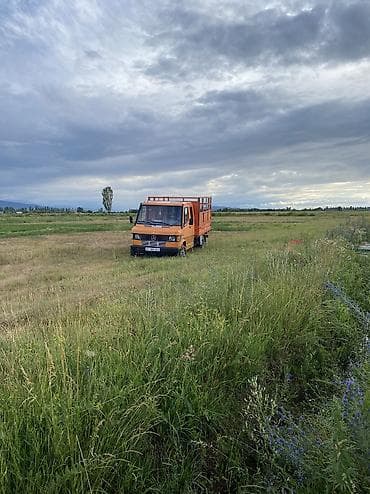 toyota mark 1: Грузовик, Mercedes-Benz, Дубль, 4 т, Б/у — 7