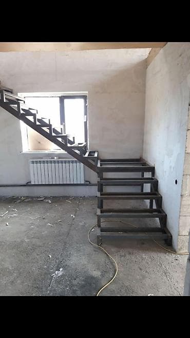 Металлическая лестница Для дома, Бесплатный замер, Форма лестницы: Много-маршевая