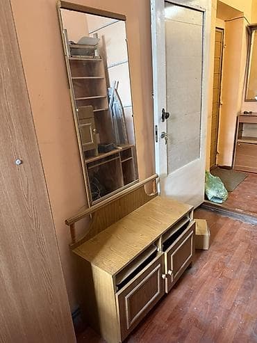 прихожка мебель: Прихожая с высоким зеркалом и тумбой. - Комплектация: высокая — 1