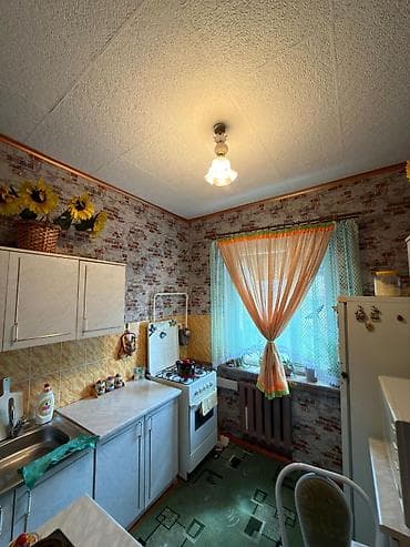 квартиры в микрарайонах: 2 комнаты, 48 м², 105 серия, 5 этаж, Старый ремонт — 9