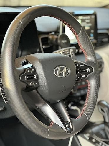 toyota harrier: Hyundai Veloster: 2018 г., 1.6 л, Робот, Бензин, Хэтчбэк — 7