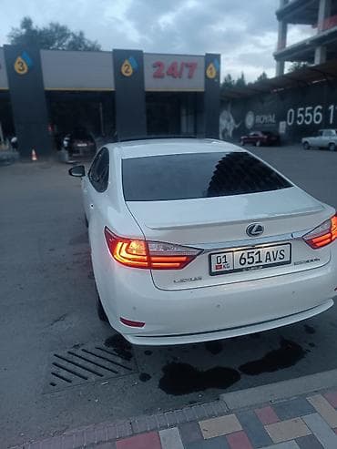 Lexus ES: 2016 г., 2.5 л, Автомат, Бензин, Седан