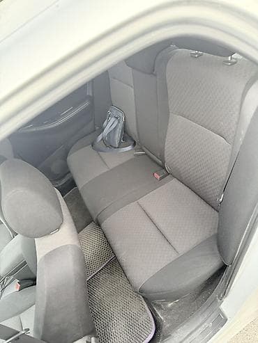 Toyota: Toyota Corolla: 2003 г., 1.5 л, Автомат, Бензин, Хэтчбэк — 5